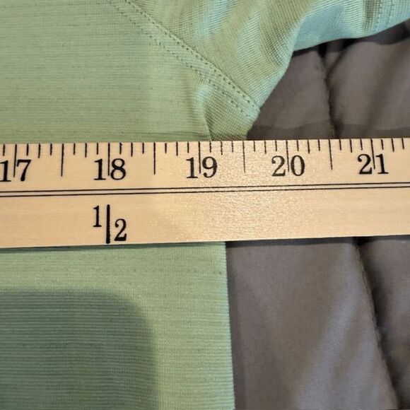 Lululemon Evolution Polo Willow Green 3 Button Stretch Men's Size Medium - Picture 6 of 8